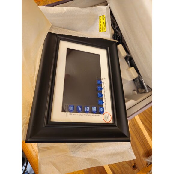 Pandigital 7" Digital Photo Frame With Touch Sensor Technology 1GB Internal Memo - Picture 4 of 7